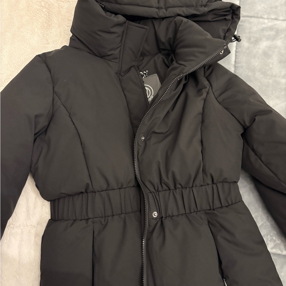 Bernardo Women's Black Puffer Coat